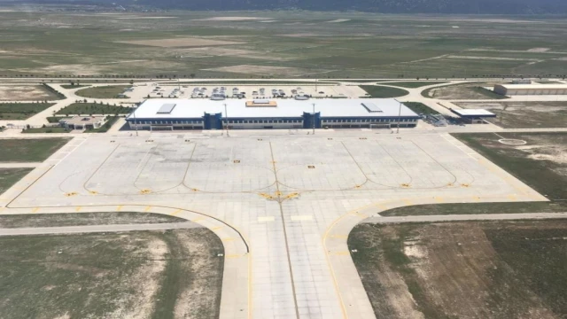 Çardak Havalimanı’ndan Nisan ayında 33 bin yolcu hizmet aldı