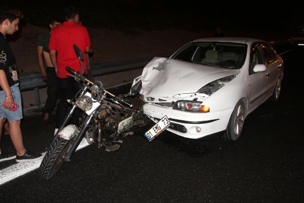 Otomobilin arkadan çarptığı motosikletli öldü