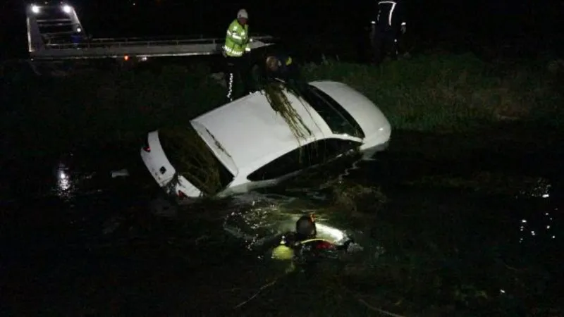 Antalya'da otomobil sulama kanalına uçtu: 1 ölü