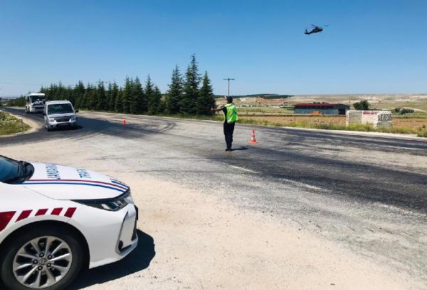 Eskişehir'de helikopterli trafik denetiminde 25 sürücüye ceza