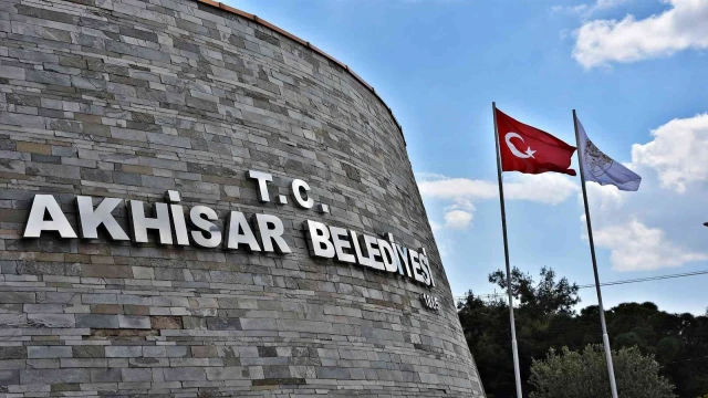 CHP’li Akhisar Belediyesi icralık oldu