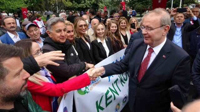 CHP’li Öztrak: “Atatürk ülke gençlerinin önünde ufuk açmıştır”