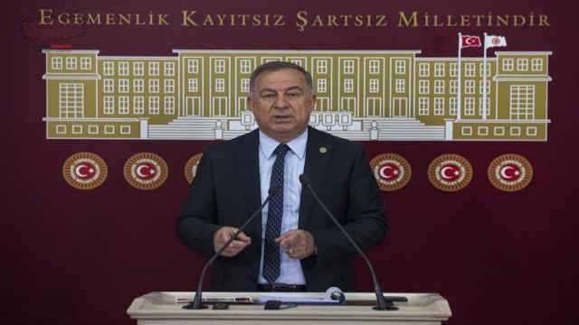 CHP'li Zeybek, İstanbul'da yangına müdahalede 59 saniyelik kayıp olduğunu ileri sürdü