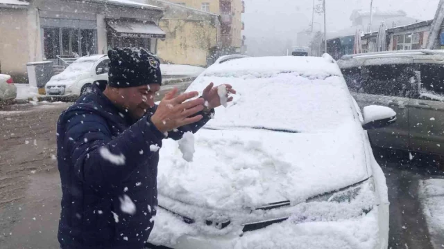 Çıldır’da yoğun kar yağışı