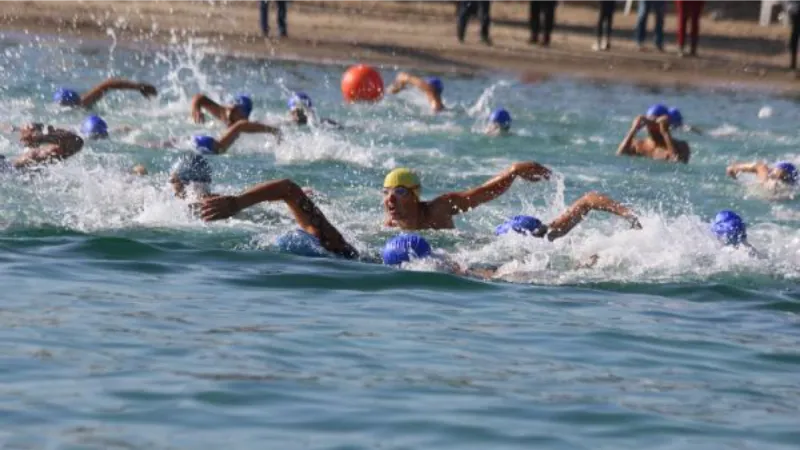 100'üncü Yıl Açık Su Yüzme Yarışları’nda büyük heyecan