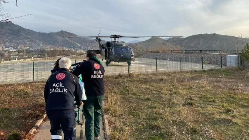 Tunceli'de askeri helikopter, kalp hastası için havalandı