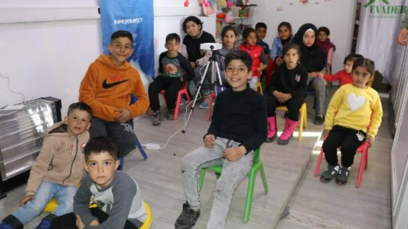 Gezici Kültür Merkezi TIR'ında afetzede çocuklar bir araya geldi