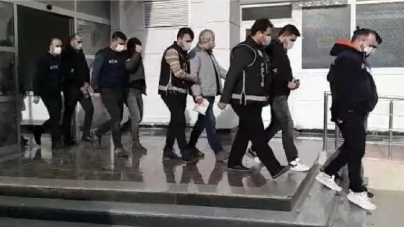 Mersin'deki FETÖ operasyonunda 5 tutuklama