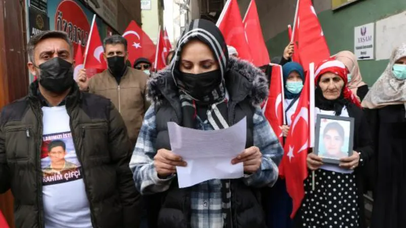 Hakkari'de ailelerin evlat eylemi 42'nci haftada