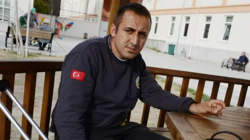 2 yıl önce yangınla mücadeleye katıldığı Antalya'ya, bu kez depremzede olarak geldi