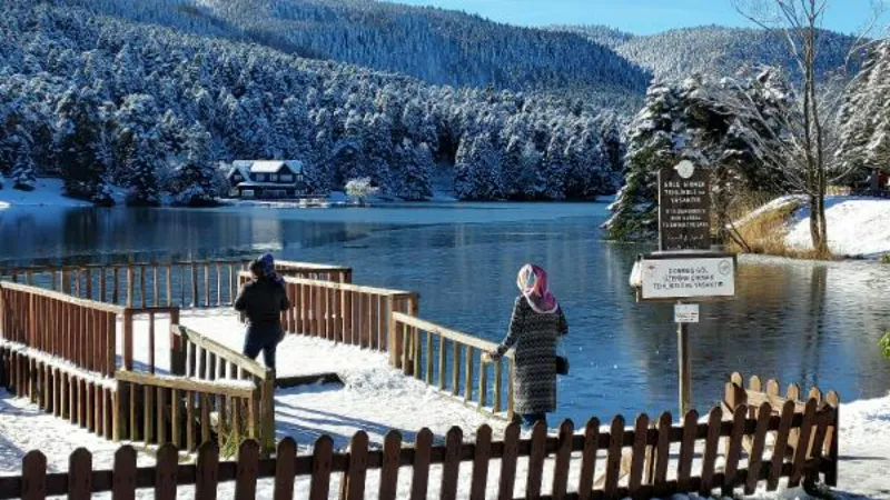 Gölcük Tabiat Parkı'nda kar güzelliği