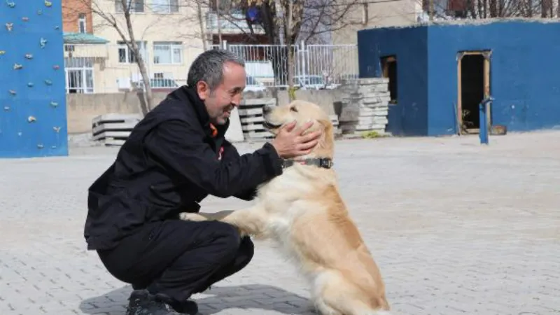 'Poyraz' ve 'Köpük', 8 kişinin kurtarılmasını sağladı