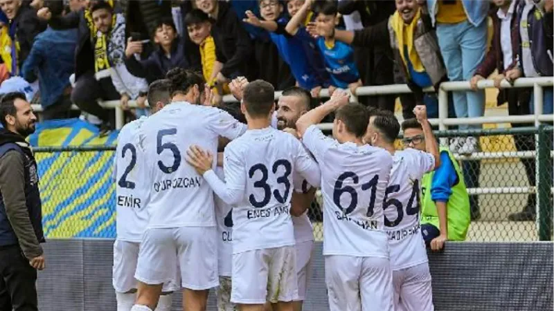 Bucaspor 1928 zirveye kuruldu