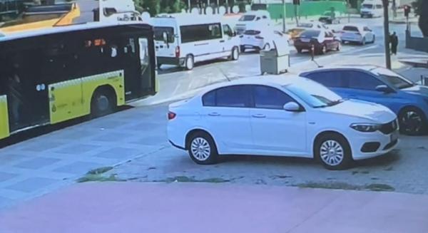 Pendik'te yol verme kavgası kamerada 