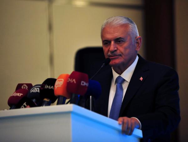 Binali Yıldırım: Dilini muhafaza edemeyen egemenliğini muhafaza edemez