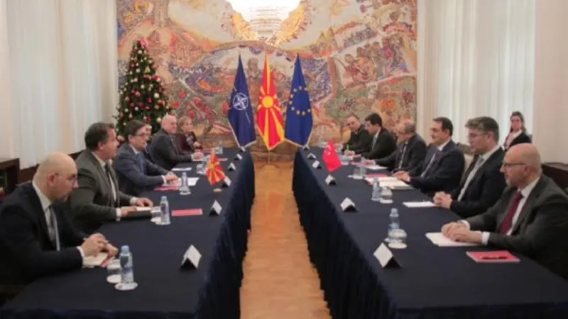 Kuzey Makedonya Cumhurbaşkanı Pendarovski, Bakan Dönmez'i kabul etti