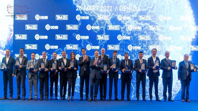 Denizli’de 2021 ihracatının yıldızları törenle ödüllendirildi