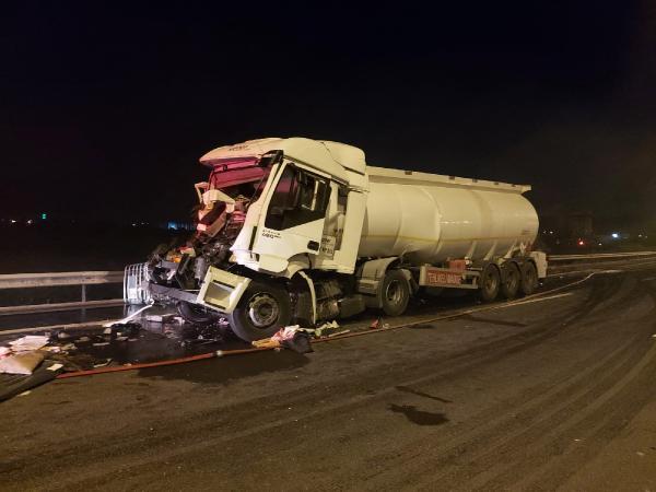 Osmaniye'de akaryakıt yüklü tanker, TIR'a çarptı; 1 ölü