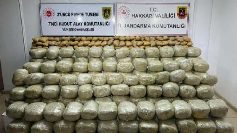Hakkari'de, arazide 650 kilo uyuşturucu ele geçirildi
