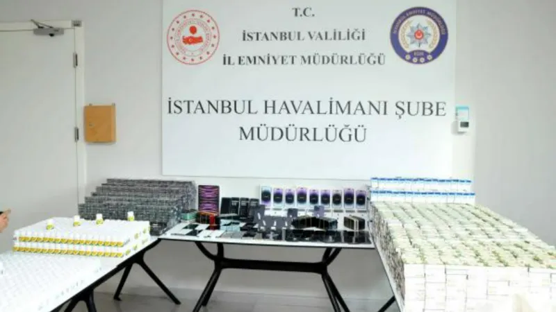 İstanbul Havalimanı'nda yıl başından bu yana ele geçirilen kaçak ürünler sergilendi