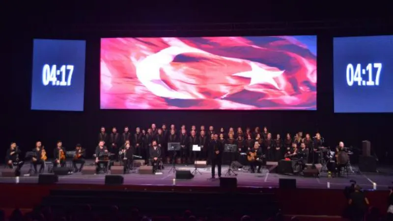 Depremde 7 üyesi yaşamını yitiren Antakya Medeniyetler Korosu'ndan dayanışma konseri
