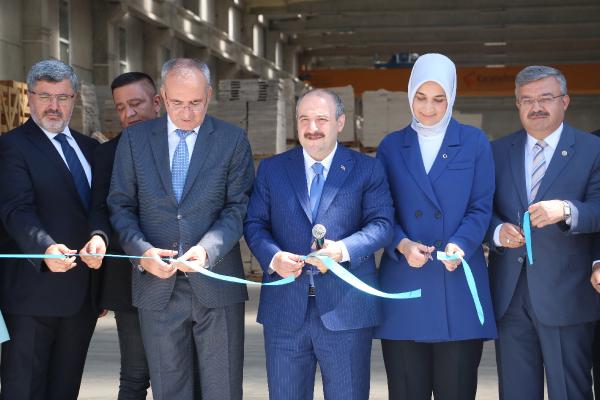 Bakan Varank: Birileri yaptığımız işlere hep kulp takmaya çalışıyor