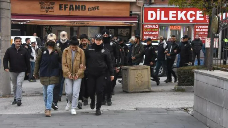 Pençe-Kılıç Hava Harekatı'nı protesto eden 8 şüpheli adliyede