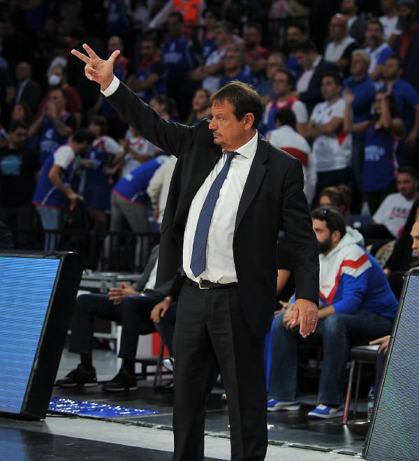 Anadolu Efes THY Euroleague'de Kazandı