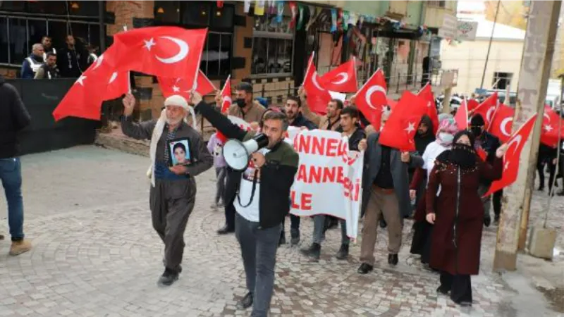 Hakkari'de HDP önündeki ailelerin evlat eylemi 36'ıncı haftada