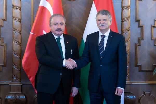 Şentop, Macaristan Meclis Başkanı Köver ile görüştü