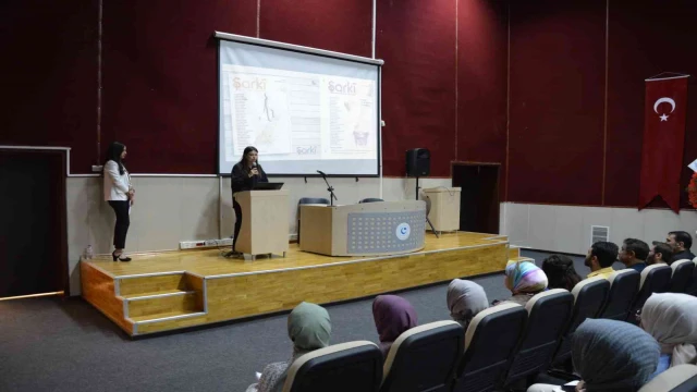 ”Edebiyat dergilerinin dünü ve bugünü” paneli gerçekleştirildi