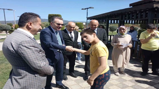 Edremit’te Engelliler Haftasında anlamlı etkinlik