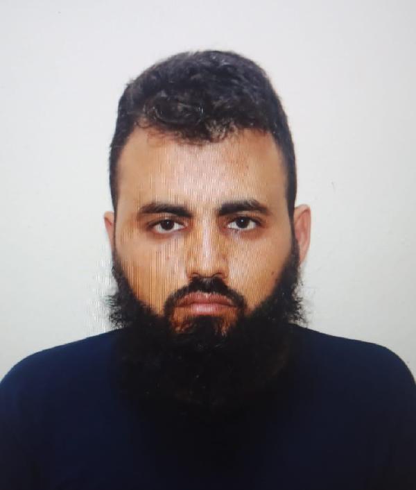 Eşiyle gittiği plajda kadınların fotoğrafını çekerken yakalanıp tutuklandı
