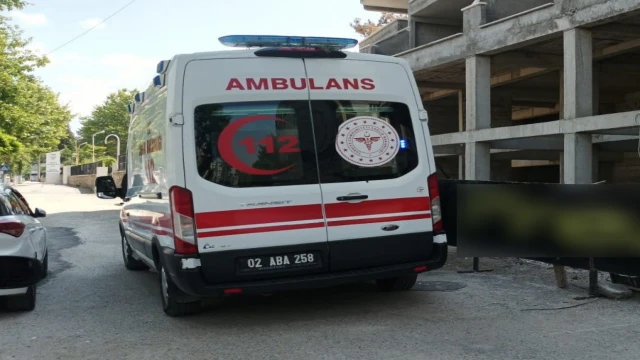 Elektrik akımına kapılan işçi hastaneye kaldırıldı
