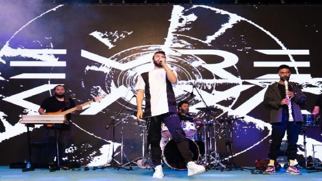 Emre Kaya Konya’da konser verdi 