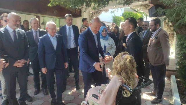 Eski vekil Karaburun: ”Evliliğimiz Osmangazi Köprüsü gibi uzun ömürlü olsun”