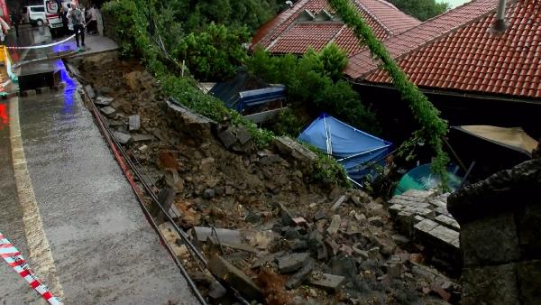 Beykoz'da istinat duvarının altında kalan işçi kurtarıldı