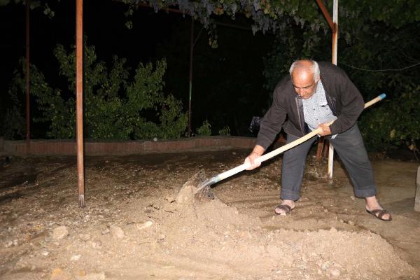 Nevşehir'de sağanak sele neden oldu