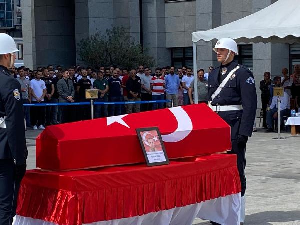 Şehit bekçi için İstanbul Emniyet Müdürlüğünde Tören