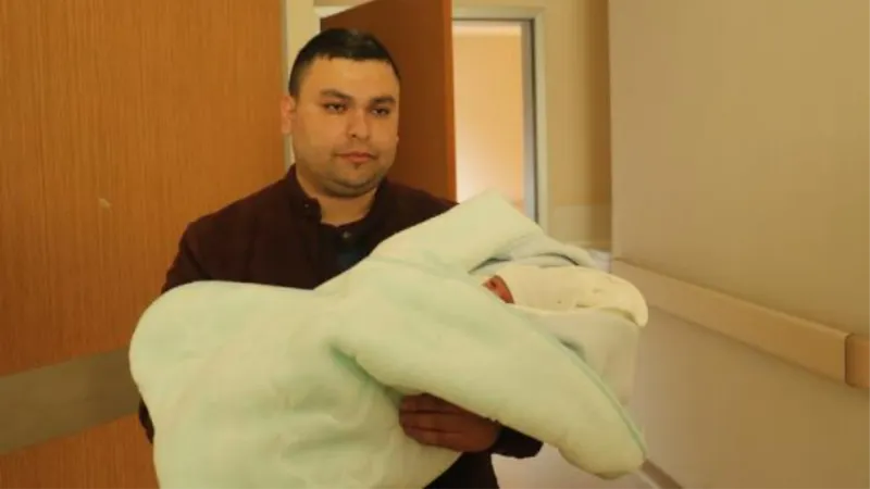 Depremzede çiftin, ilk çocuğu Zonguldak'ta dünyaya geldi