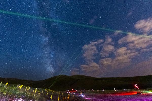 3 bin 170 metredeki zirvede 10 bin kişi teleskoplarla gökyüzünü izledi