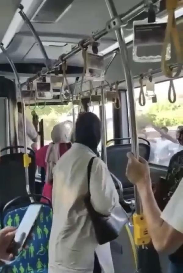 Sarıyer'de İETT otobüsüne saldırı kamerada, şoför istifa etti