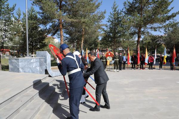 Atatürk'ün Kars'a gelişinin 98'inci yılı kutlandı