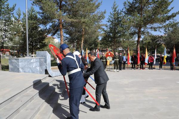 Atatürk'ün Kars'a gelişinin 98'inci yılı kutlandı