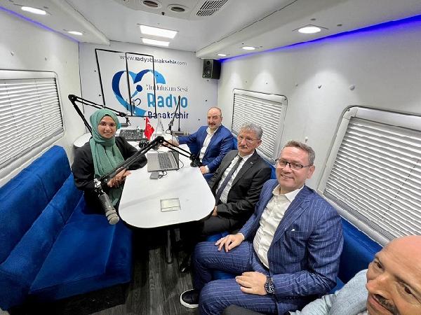 Bakan Varank Radyo Başakşehir’e konuk oldu