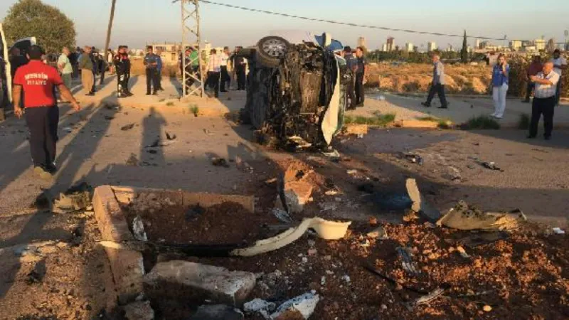 Mersin'de öğrenci servisi ile otomobil çarpıştı: 6'sı öğrenci 7 yaralı