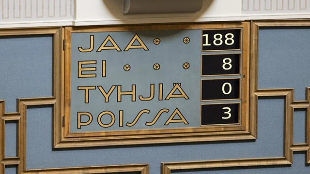 Finlandiya parlamentosu NATO’ya üyelik başvurusunu onayladı