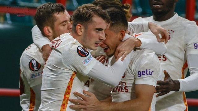 Galatasaray'da iki ayrılık birden geliyor! Sezon başında gelmişlerdi.