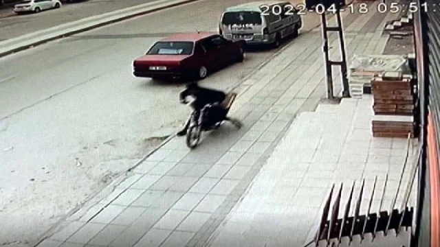 Gaziantep’te aynı iş yerinden 1 saat arayla hırsızlık kamerada