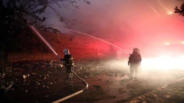 Gaziantep’te orman ürünleri işleyen fabrikada yangın